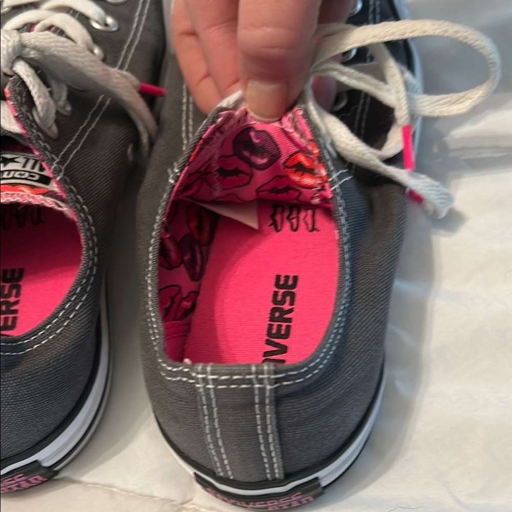 Converse Women’s Gray and Pink Sneakers - Picture 7 of 8